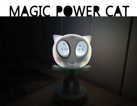Despertador Magic Power Cat. Acorde e morra do coração!