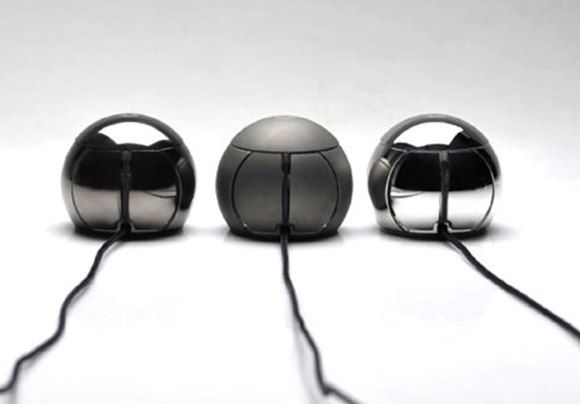 SPHEREtouch - Um mouse em forma de Esfera de Metal.