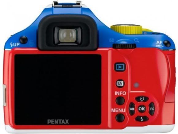 Câmera multicolorida K-x da Pentax virá em edição limitada.