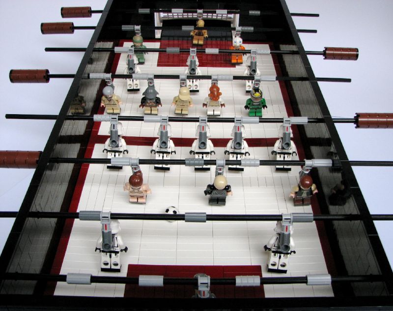 Mesa de pebolim LEGO Star Wars.