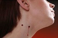 Tatuagens de Dentes de Vampiro para o pescoço.