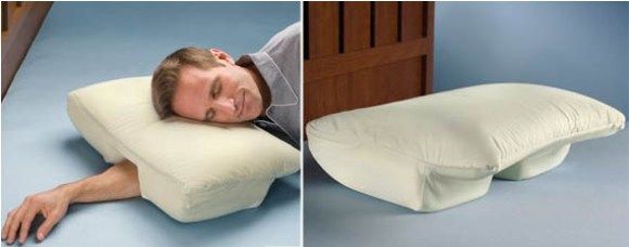Um travesseiro para Homens que não conseguem dormir de "conchinha".