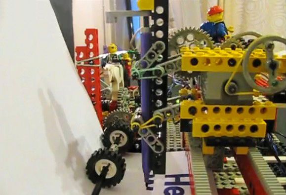 Impressora de LEGO funciona de verdade! (com vídeo)