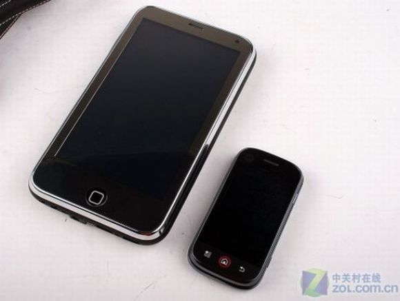 Novo celular Chinês tem cara de iPhone e roda Windows XP. (com vídeo)