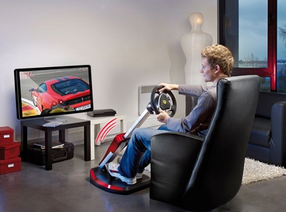 Controle da Ferrari para PS3 e PC transforma qualquer um em piloto profissional!