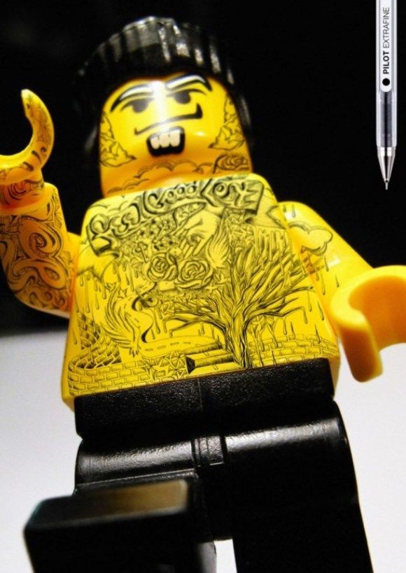 Bonecos de LEGO bad boys e cheios de tatuagens.