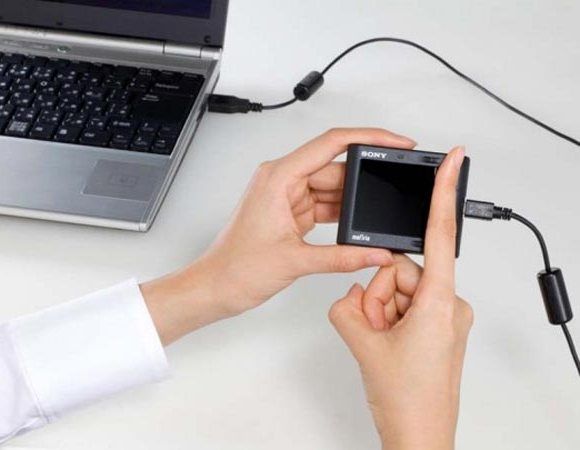 Impressão Digital é coisa do passado! Sony lança um leitor USB que reconhece as veias do seu dedo.