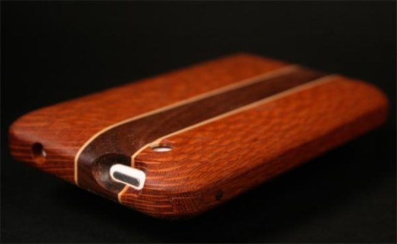 Que tal um case de madeira para seu iPhone?