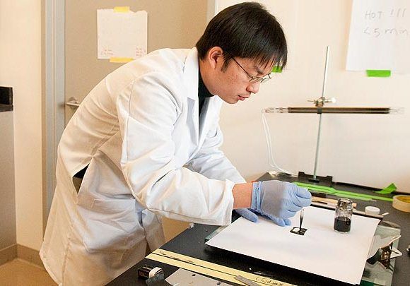 Cientistas desenvolvem Baterias feitas de Papel e Tinta de Nanotubos.