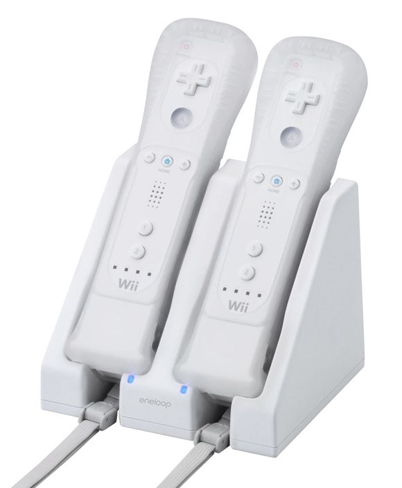 Sanyo lança um novo carregador para 2 Wii remotes contact-less.