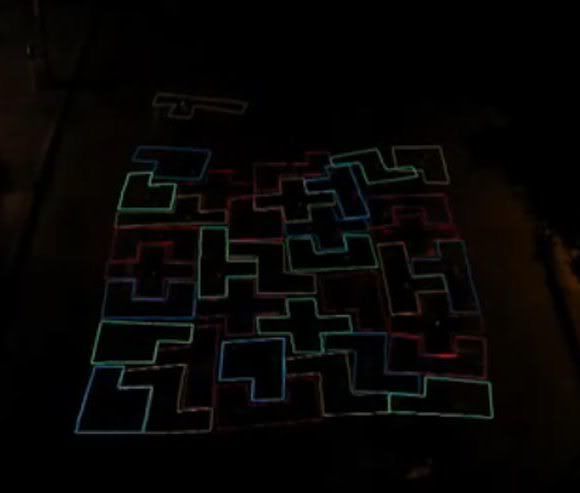 Skatistas criam um Jogo de Tetris Humano. Santa Criatividade! Veja o vídeo.