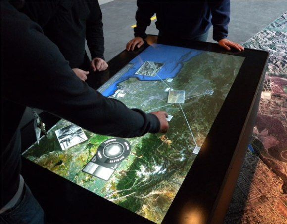 MT-50 – Um PC em forma de mesa com display multitouch de 50 polegadas! (com vídeo)
