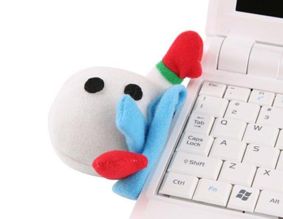 Plush Snowman é um Pen Drive pra decorar seu PC para o Natal!