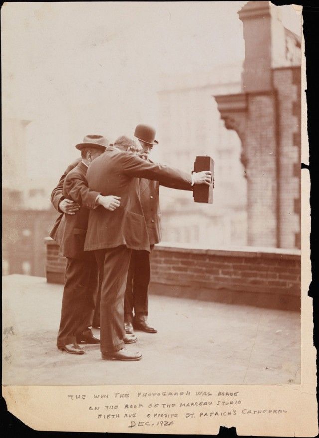 vintage-selfie-1920-1-640x879_zpse44c377