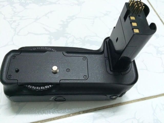 Bán Nikon D200+lens 18-105=9tr