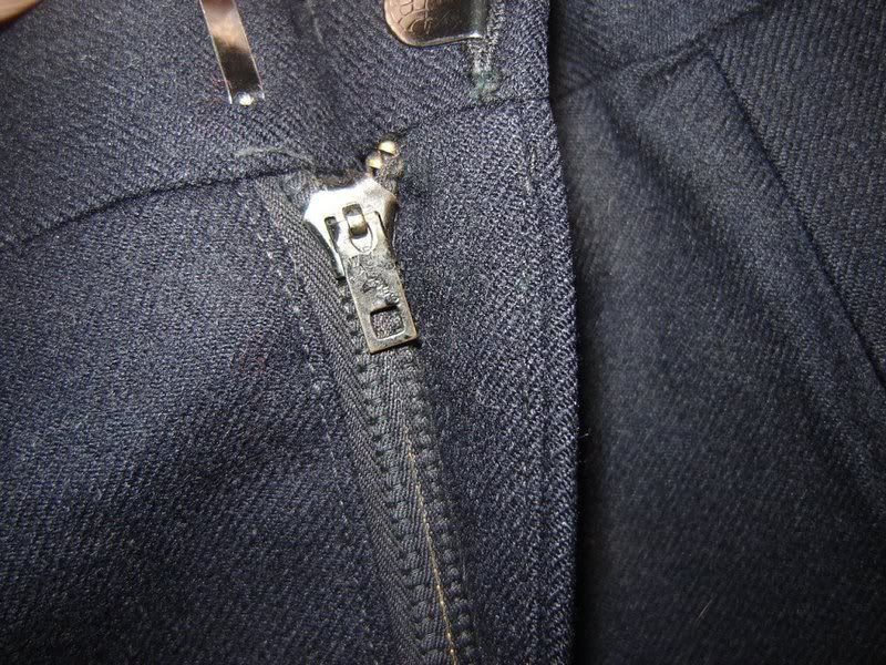 desmondszipper.jpg