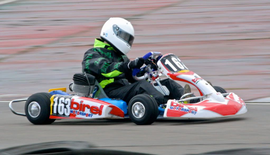 IMAGE: http://i909.photobucket.com/albums/ac300/DonaldMH/IMG_7512.jpg