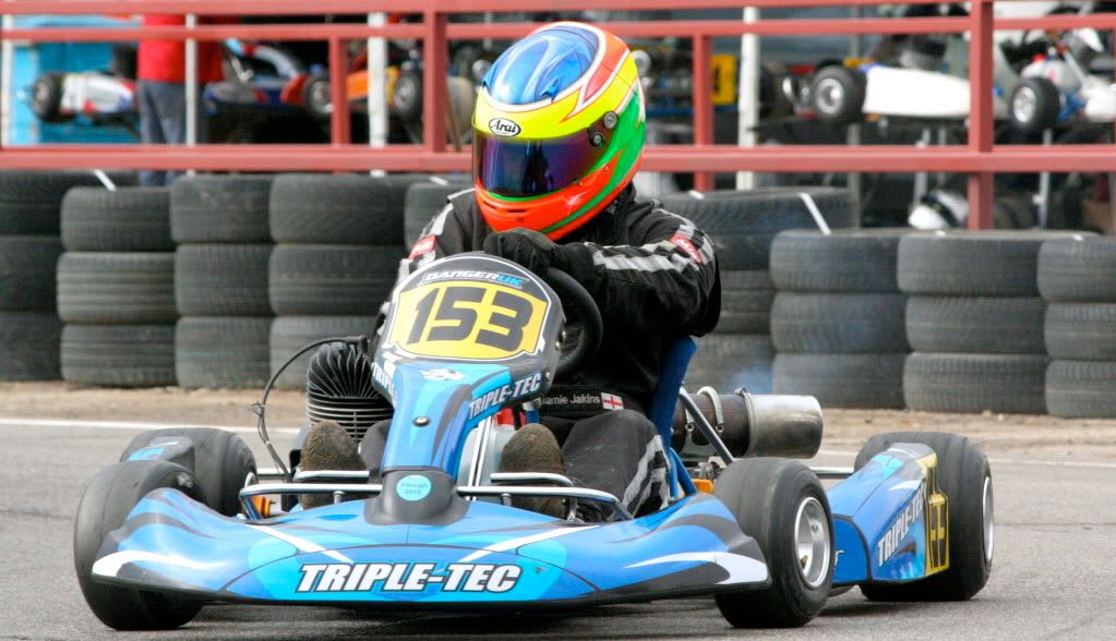 IMAGE: http://i909.photobucket.com/albums/ac300/DonaldMH/IMG_7567.jpg