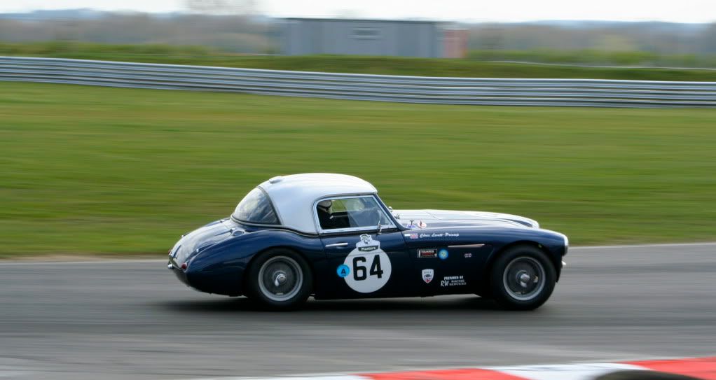 IMAGE: http://i909.photobucket.com/albums/ac300/DonaldMH/Snetterton/IMG_7882.jpg