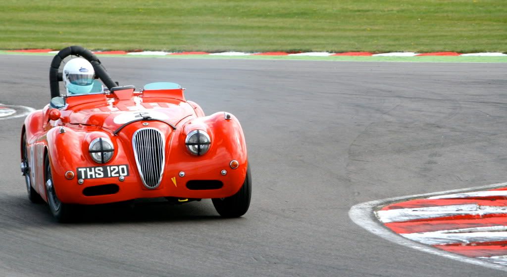 IMAGE: http://i909.photobucket.com/albums/ac300/DonaldMH/Snetterton/IMG_7949.jpg