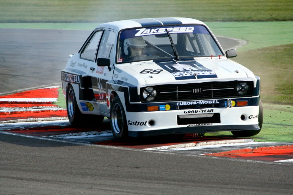 IMAGE: http://i909.photobucket.com/albums/ac300/DonaldMH/Snetterton/IMG_8336.jpg