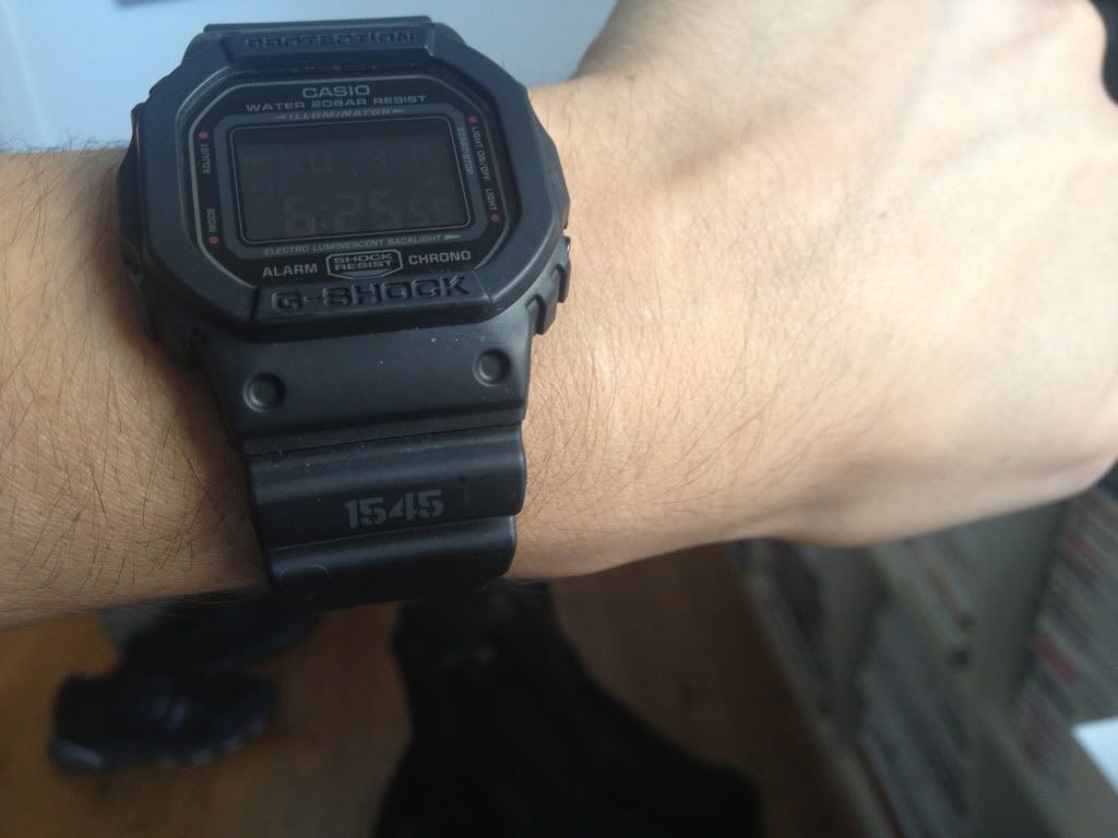 有关以下物品的详细资料: casio g-shock 1545 dw5600ms-1 matte